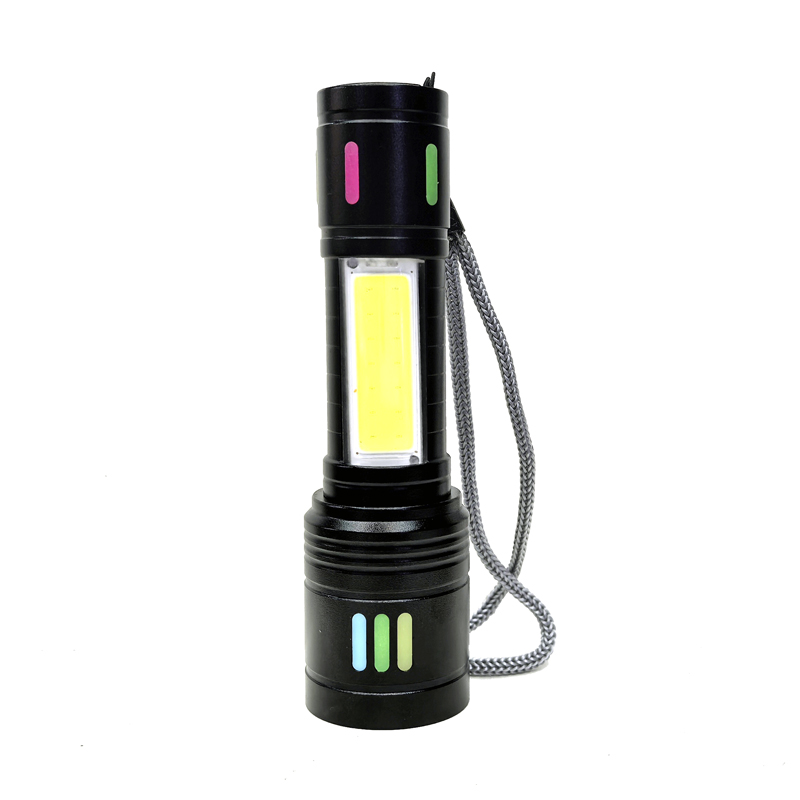 623 aluminum flashlight, USB charging, aluminum alloy flashlight, high-brightness long-range white laser flashlight, COB side light, strong light, stretchable and adjustable focusing flashlight. Hold it hand in hand for home and outdoor use Application Scenario