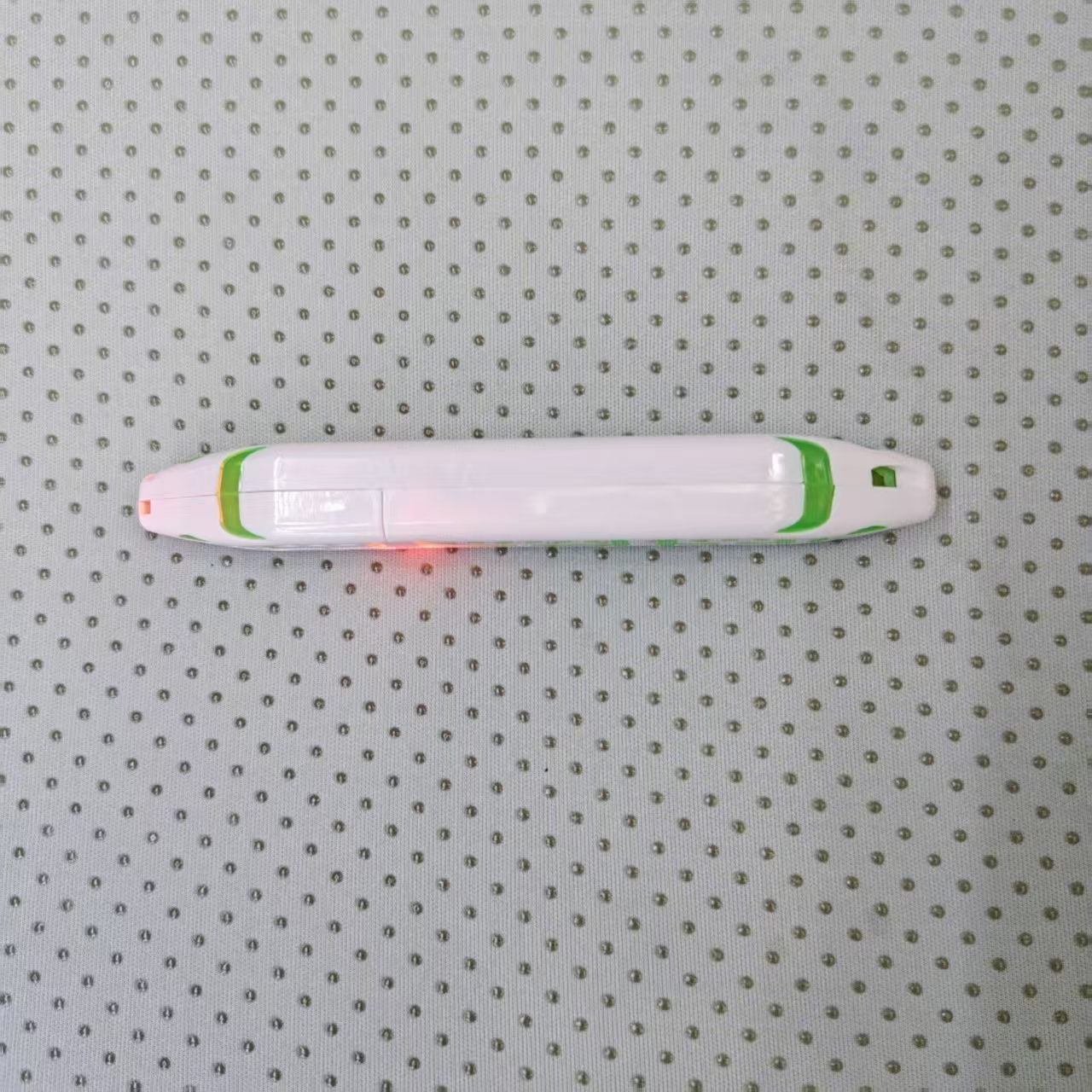 New laser light, seven-color bullet train flash, color box packaging, eight per box, 640 pieces per case, factory direct sales Item Picture