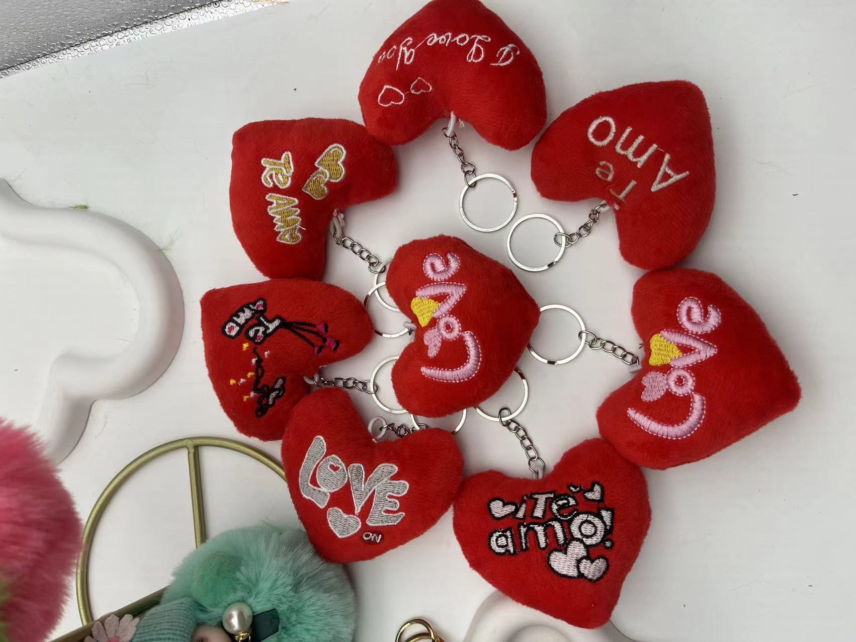 创意时尚饰品挂饰 钥匙扣手机挂件钥匙链 精致钥匙串 个性潮流装饰品赠品礼物手机挂件钥匙链钥匙串毛球