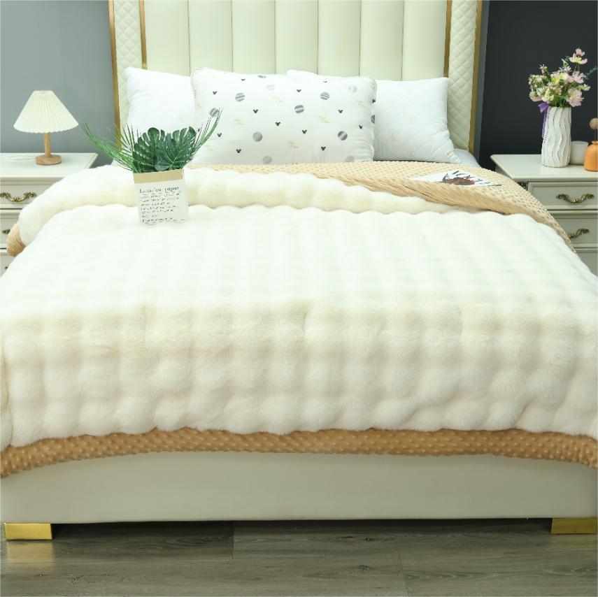 Rabbit fur Doudou quilt, rabbit fur high-end style Doudou quilt, nap quilt, light luxury blanket quilt, thickened winter comfortable and warm cotton quilt, winter quilt, all-season quilt pic 5