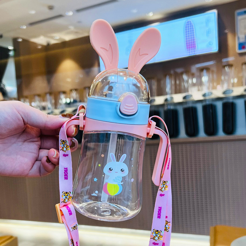 X152-XBD-2002 Koike Tong Rabbit Ear Children's Plastic Cup with Straw Baby Water Bottle Portable Primary School and Kindergarten water Cup detail image 4