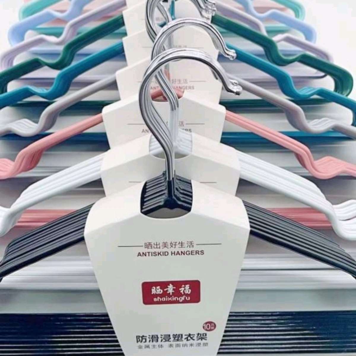 "Sun-drying happiness European-American color anti-slip plastic-coated clothes rack for adult dormitories and students to dry large clothes. Specification image