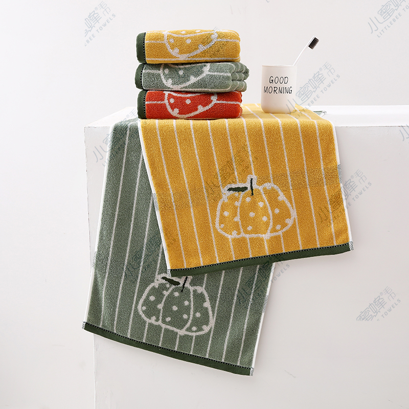 One-piece consignment of 32-strand cotton jacquard cartoon face towels on both sides. Item number: 211 details Picture