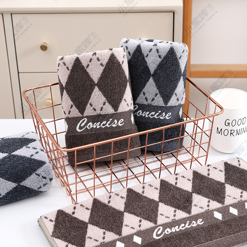 Checkered jacquard towel, soft and absorbent all-cotton couple towel, Little Bee towel. Product number: 702 Application Scenario