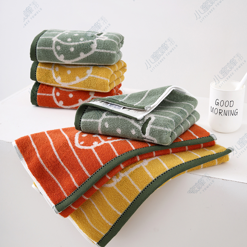 One-piece consignment of 32-strand cotton jacquard cartoon face towels on both sides. Item number: 211 Item Picture