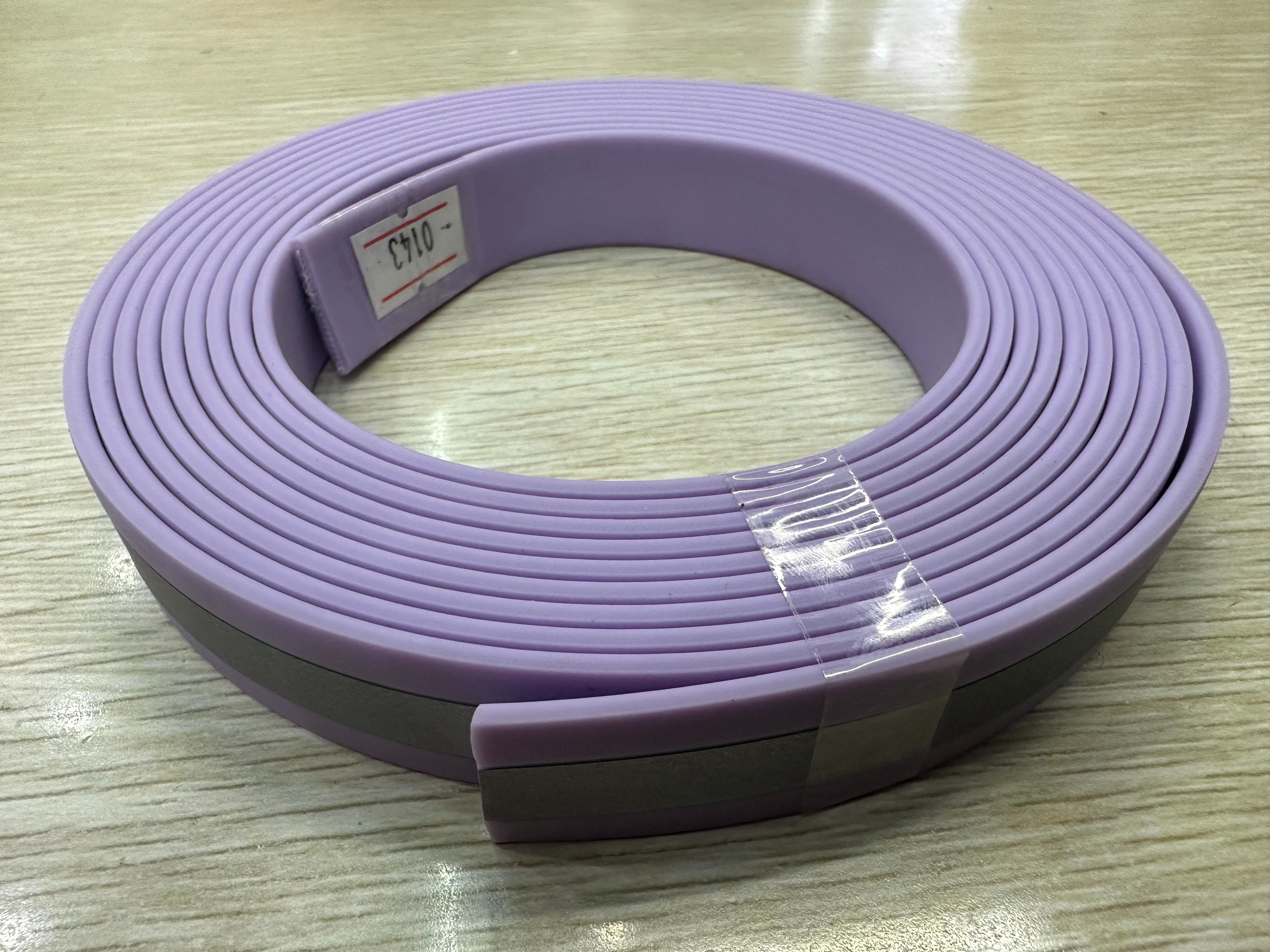 简约塑胶皮带辅料、鞋材辅料、饰品配件、箱包辅料