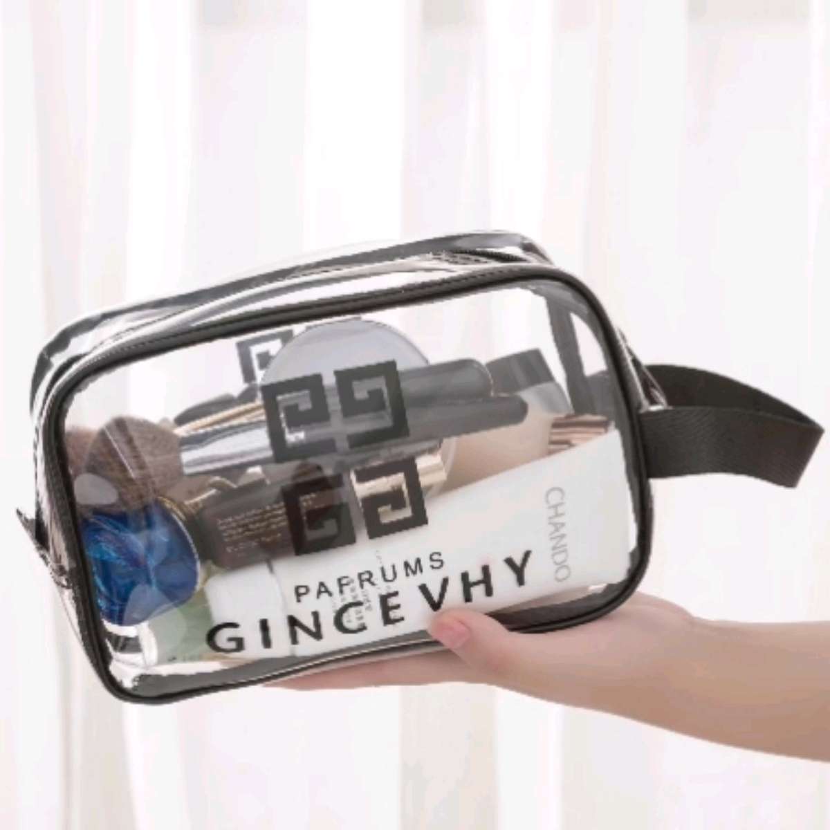 Cosmetic bag for women, transparent portable large-capacity cosmetics storage bag, InS-style travel waterproof swimming toiletry bag Application Scenario