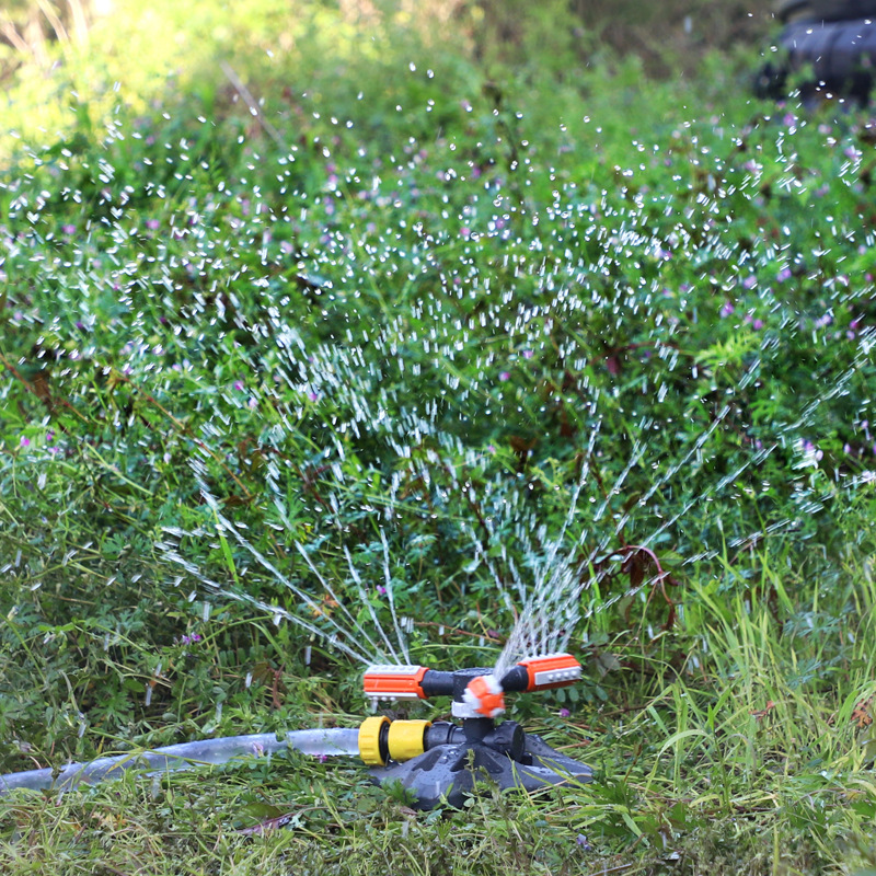 Baoxi Bird Sprinkler, Garden Lawn Irrigation Sprinkler, 360-degree Automatic rotating Sprinkler for garden farmland, 15126HONGDA Garden Application Scenario