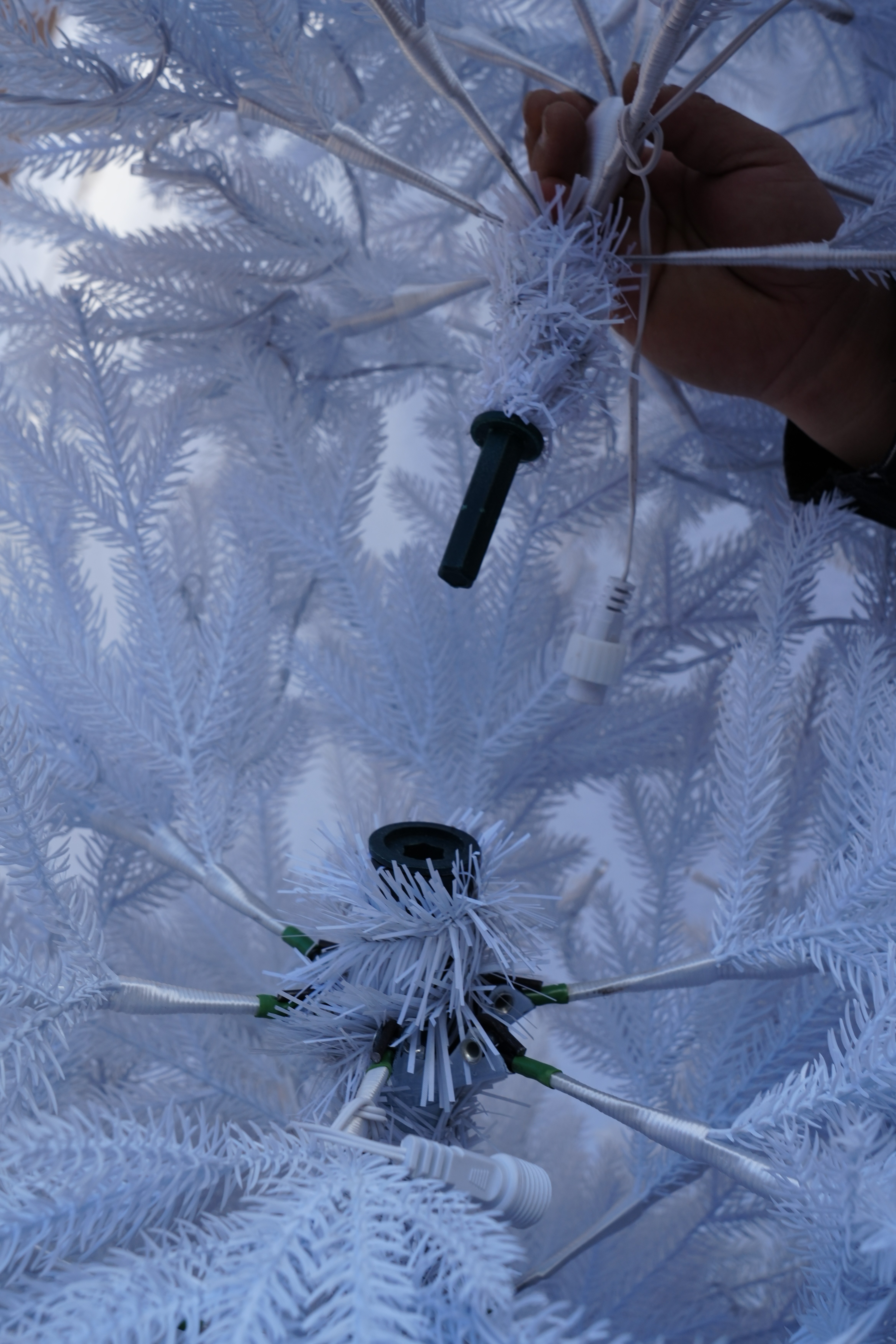 圣诞树/圣诞树松针/圣诞工艺品/圣诞球植绒挂件/圣诞丽丽细节图