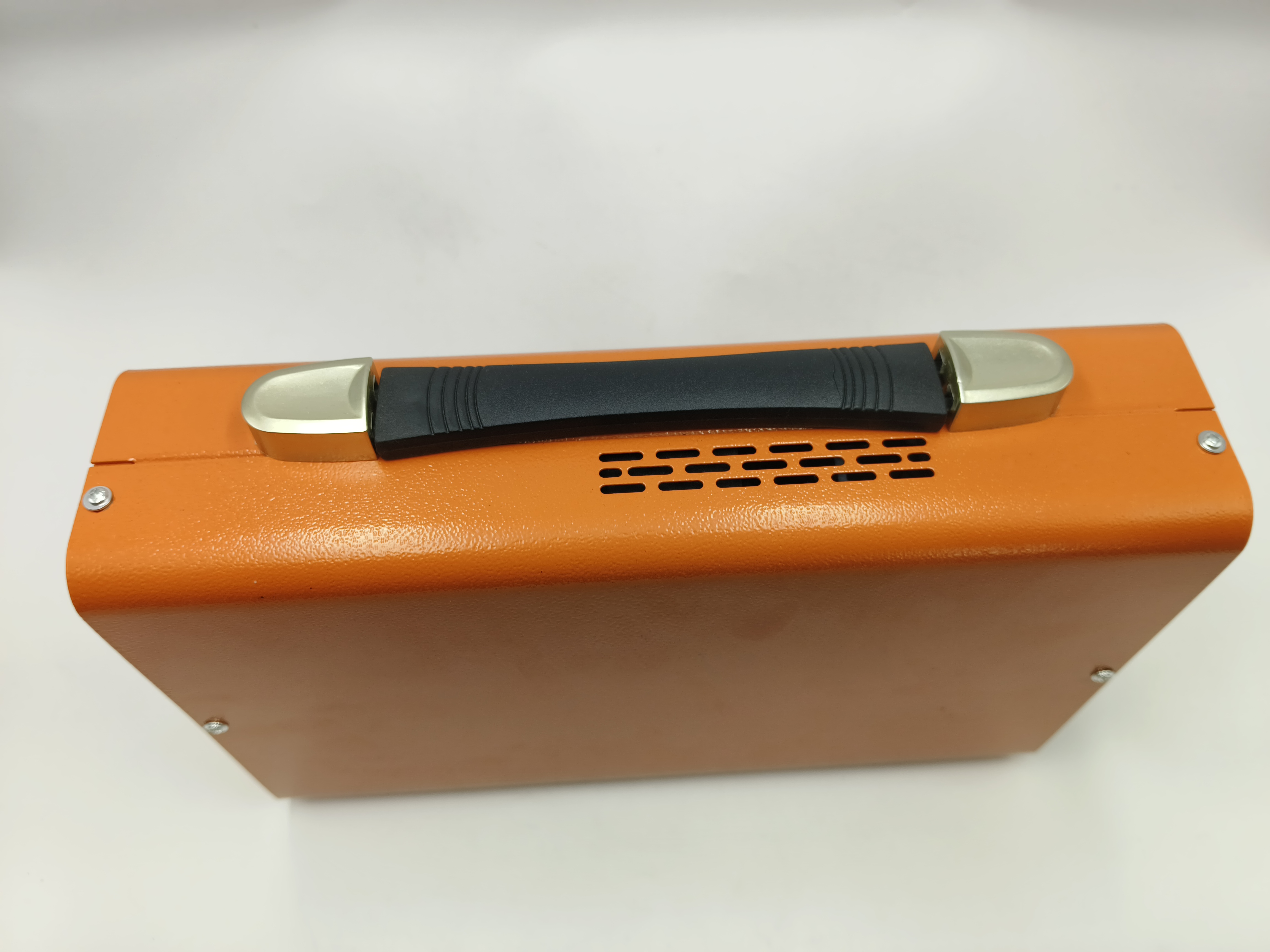 Portable outdoor power bank 220V, emergency charging backup energy storage power for outdoor camping families, high-performance lithium battery cells, stable and durable, large battery capacity, long battery life, high quality