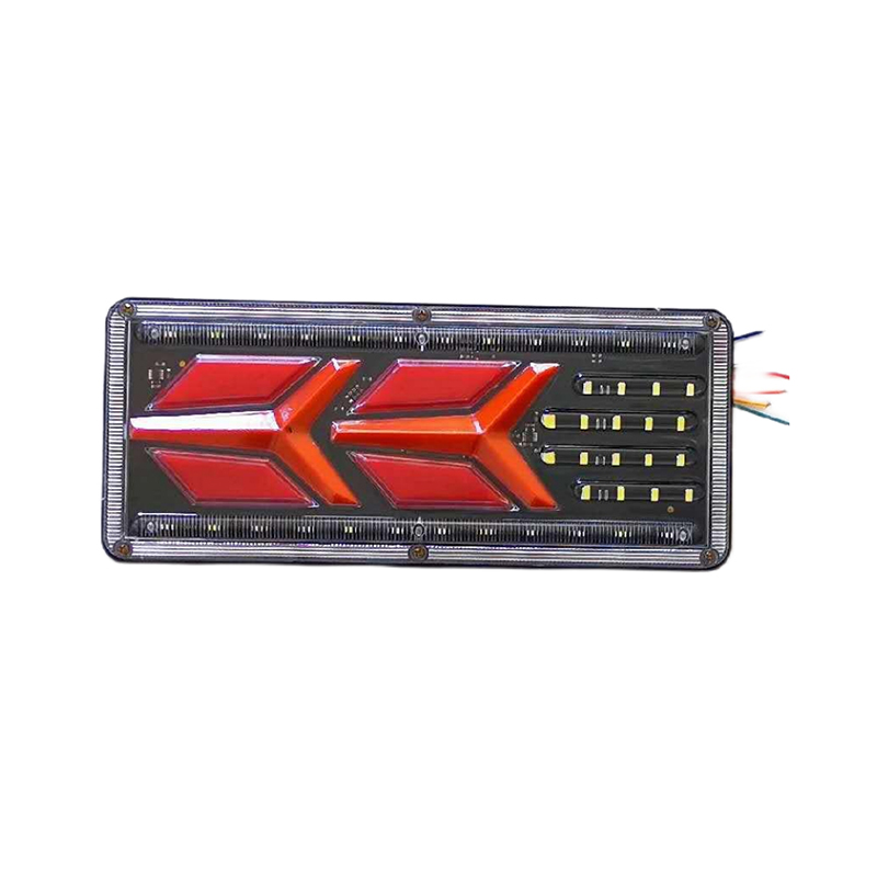 厂家直销 大货车后尾灯总成24vLED流水转向超亮防水挂车通用电子后尾灯白底实物图