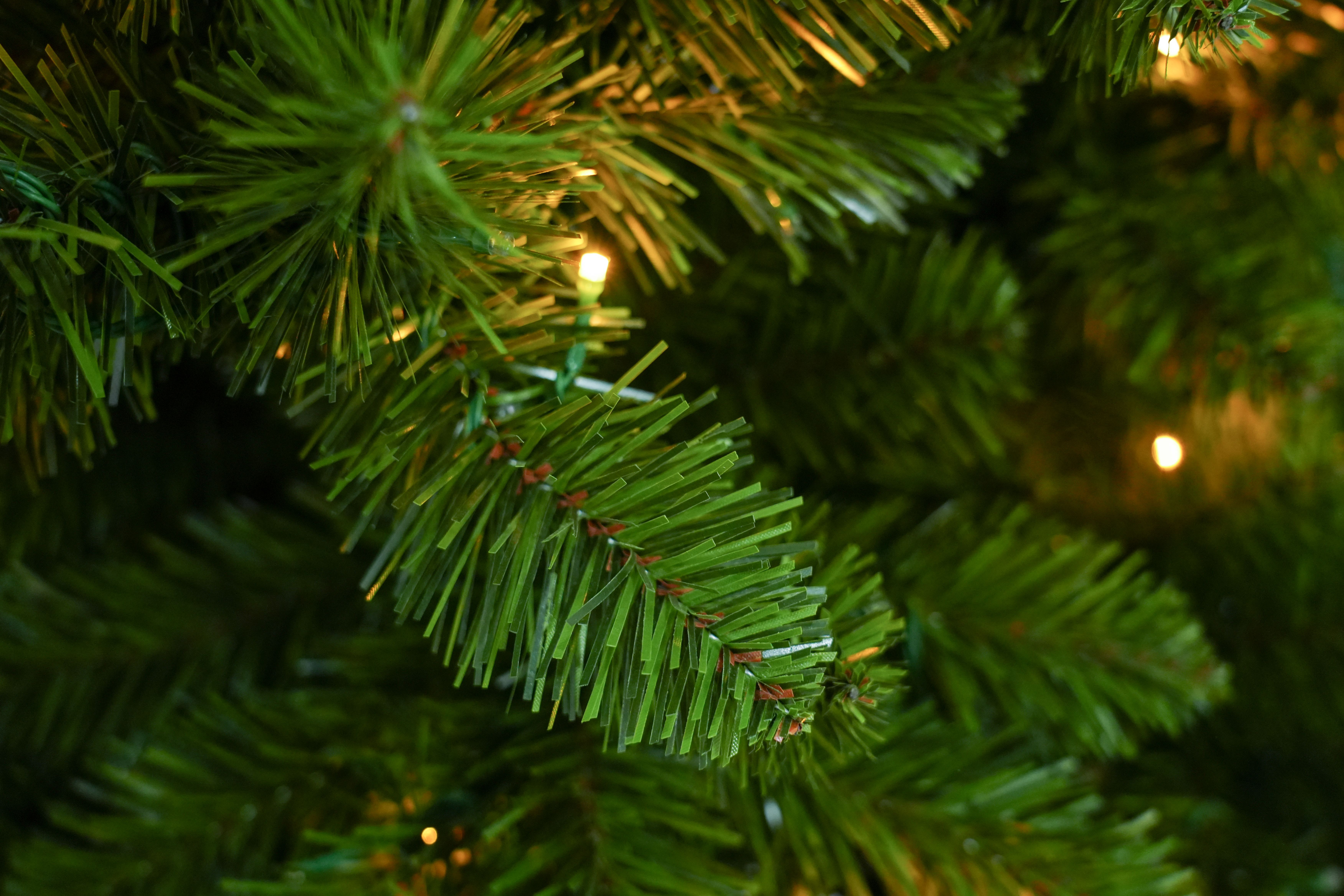 The height density of the 2025 new pointed-head PVC mixed with ordinary leaves encrypted simulation Christmas tree can be customized details Picture