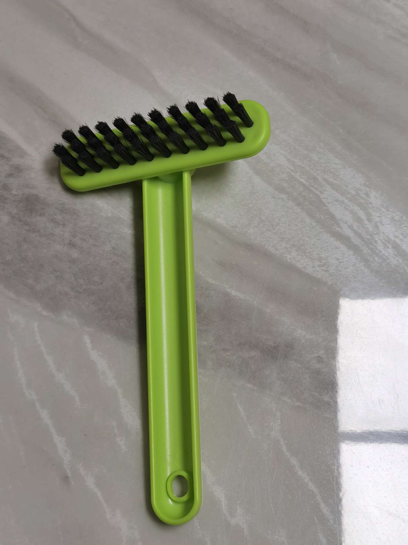 Multi-functional rotating bathroom crevice brush, kitchen stove, bathroom without dead corners, hard bristle floor crevice cleaning brush, brush, brush, fan dust removal brush Specification drawing