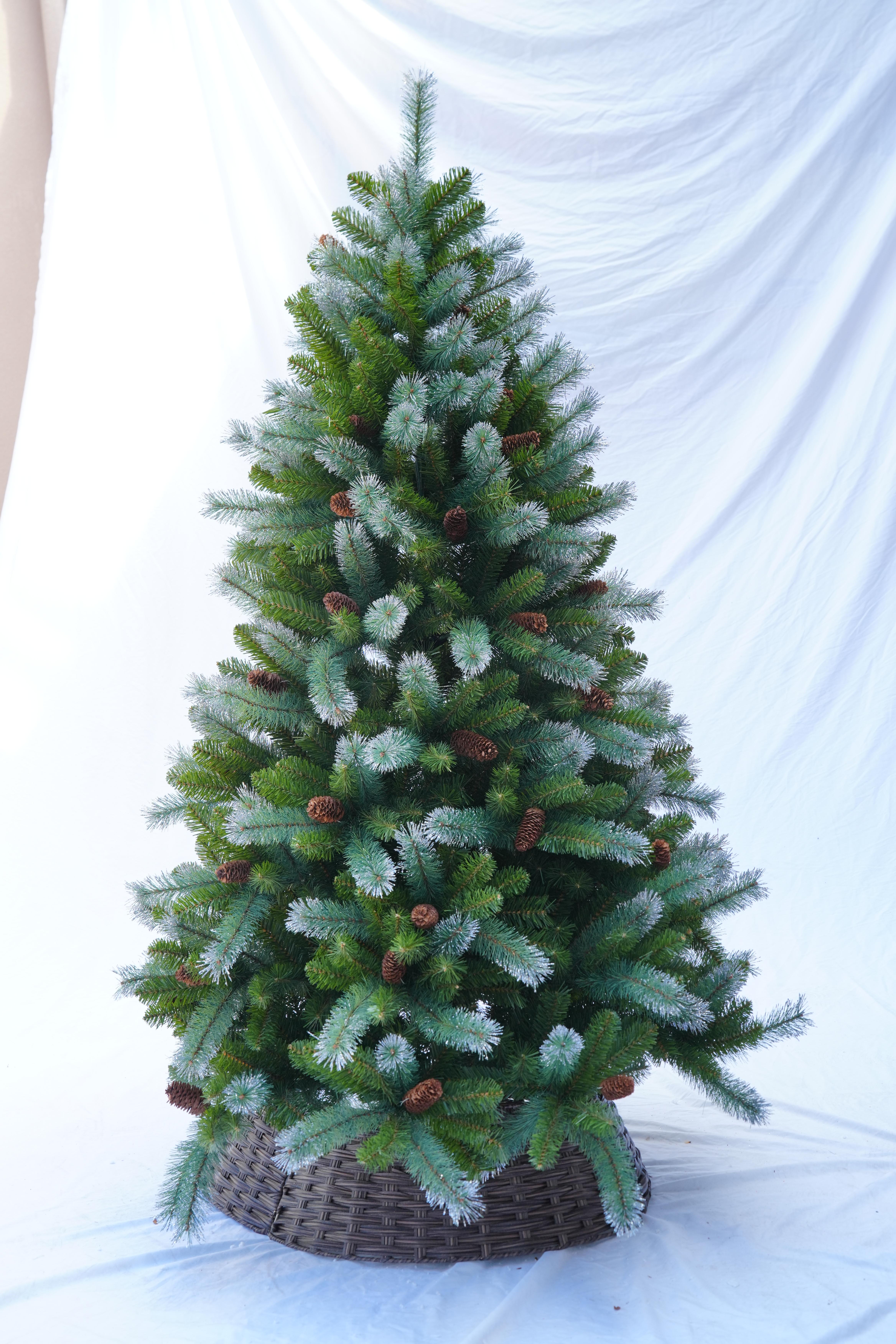 The 2025 new Christmas encrypted high-end mixed whitewashed Christmas tree is 1.8m/ 1.5m / 2.1m spray-painted cedar tree with pine needles