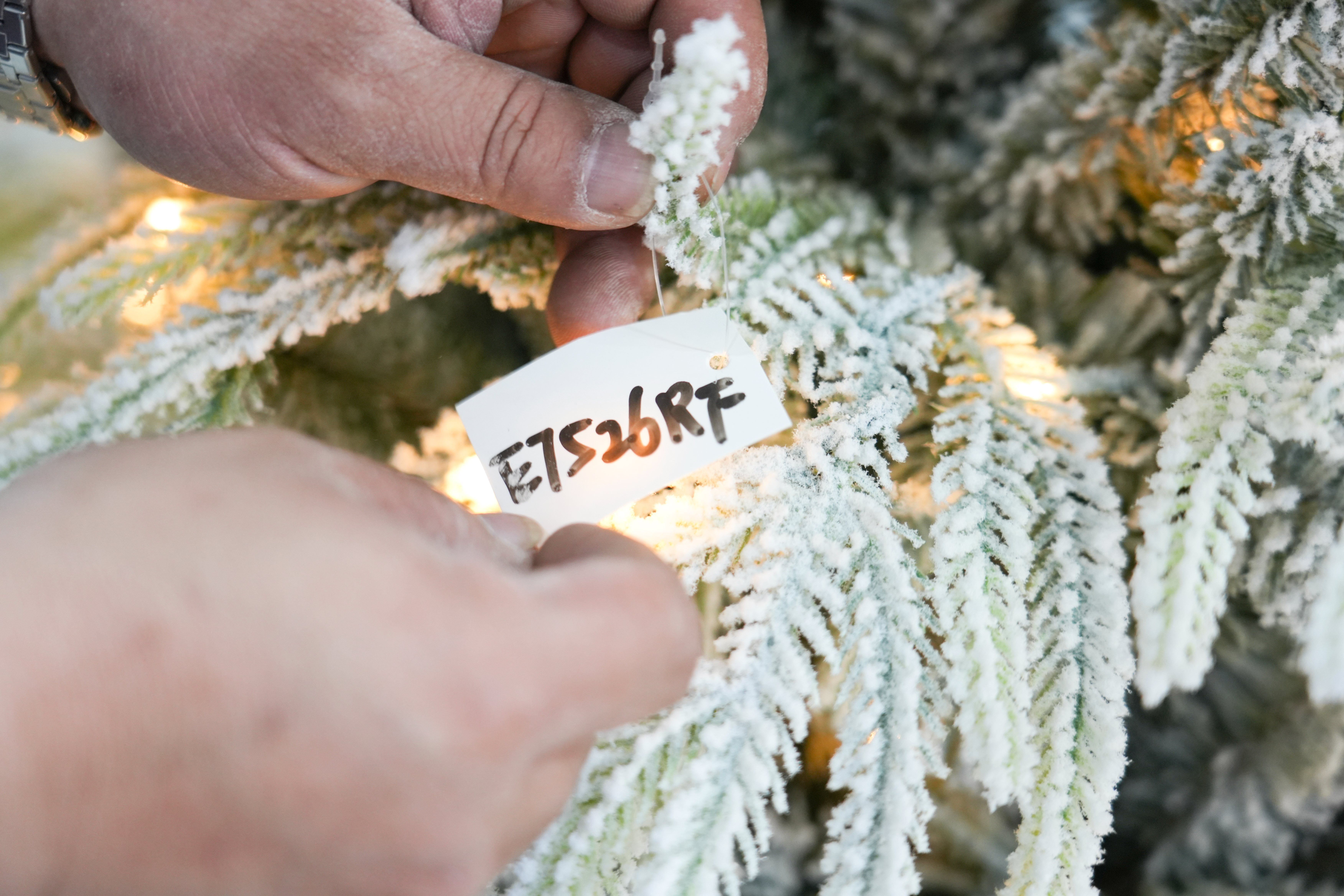圣诞树/圣诞树松针/圣诞工艺品/圣诞球植绒挂件/圣诞丽丽白底实物图