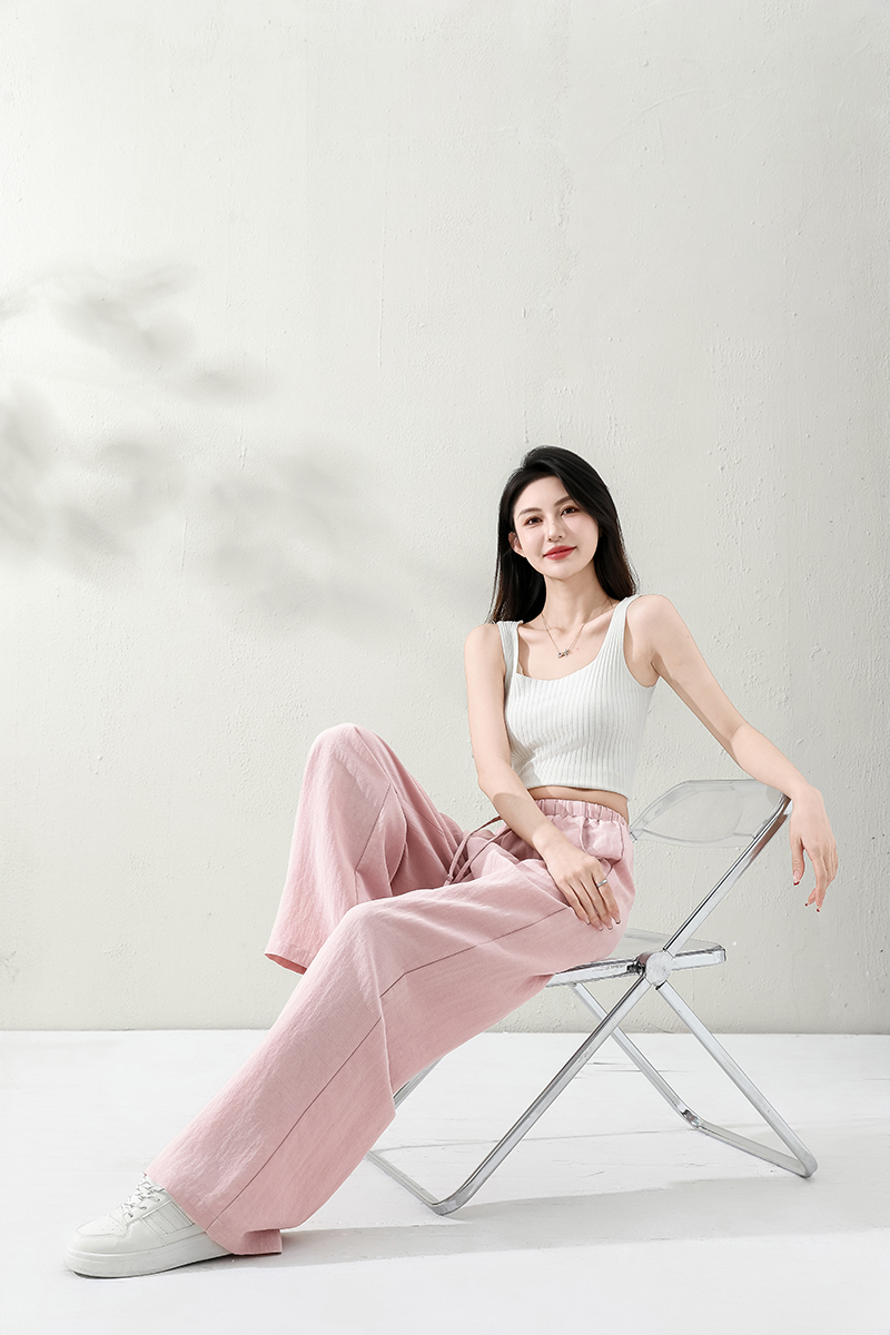 Tencel linen fashion casual pants are made of high-quality fabric, featuring a simple and fashionable design. The elastic belt design makes them versatile for various casual occasions pic 2