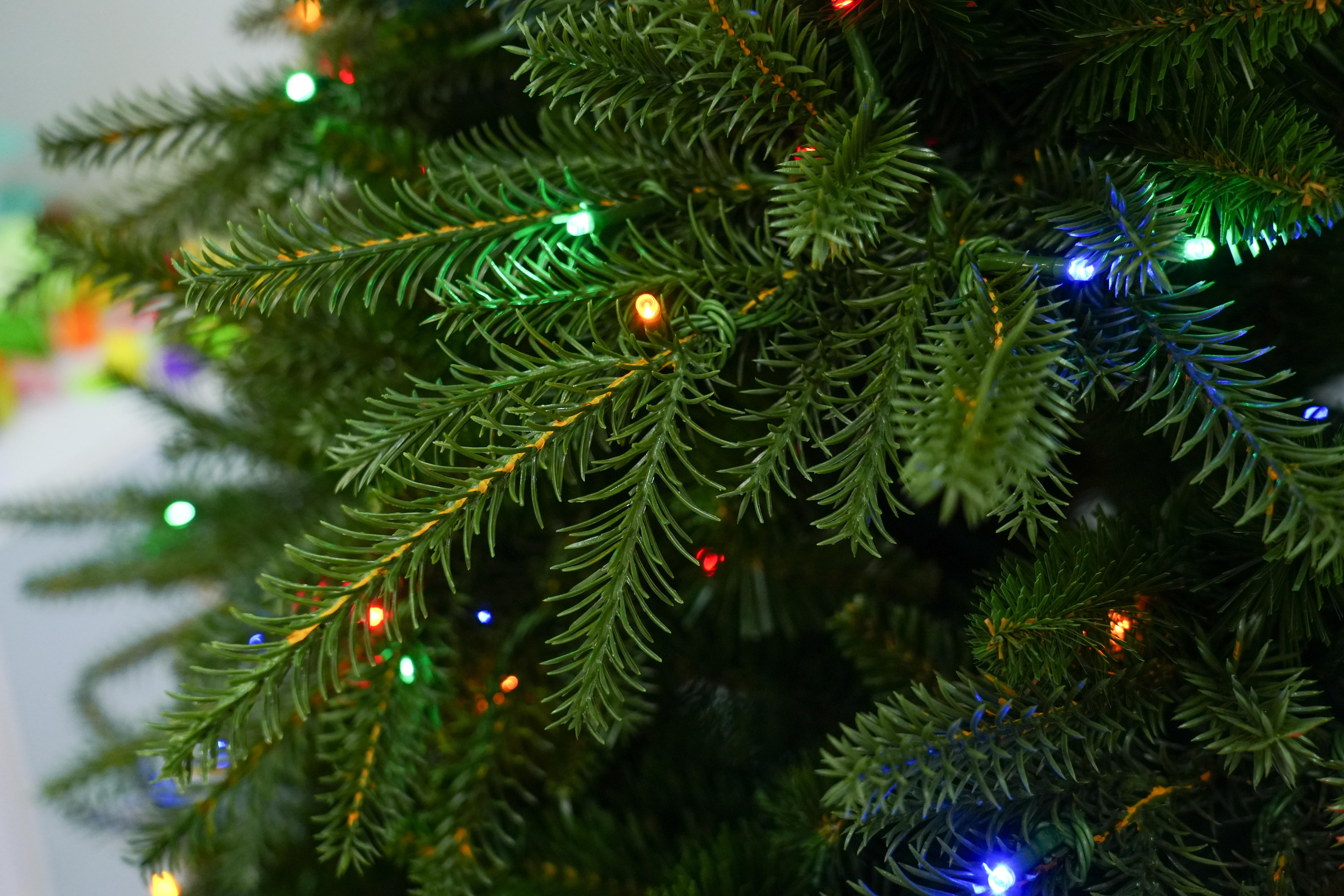 The 2025 new model of Yiwu Jinda Christmas Tree Factory features a large PE hybrid high-end encrypted Christmas tree with LED lights details Picture