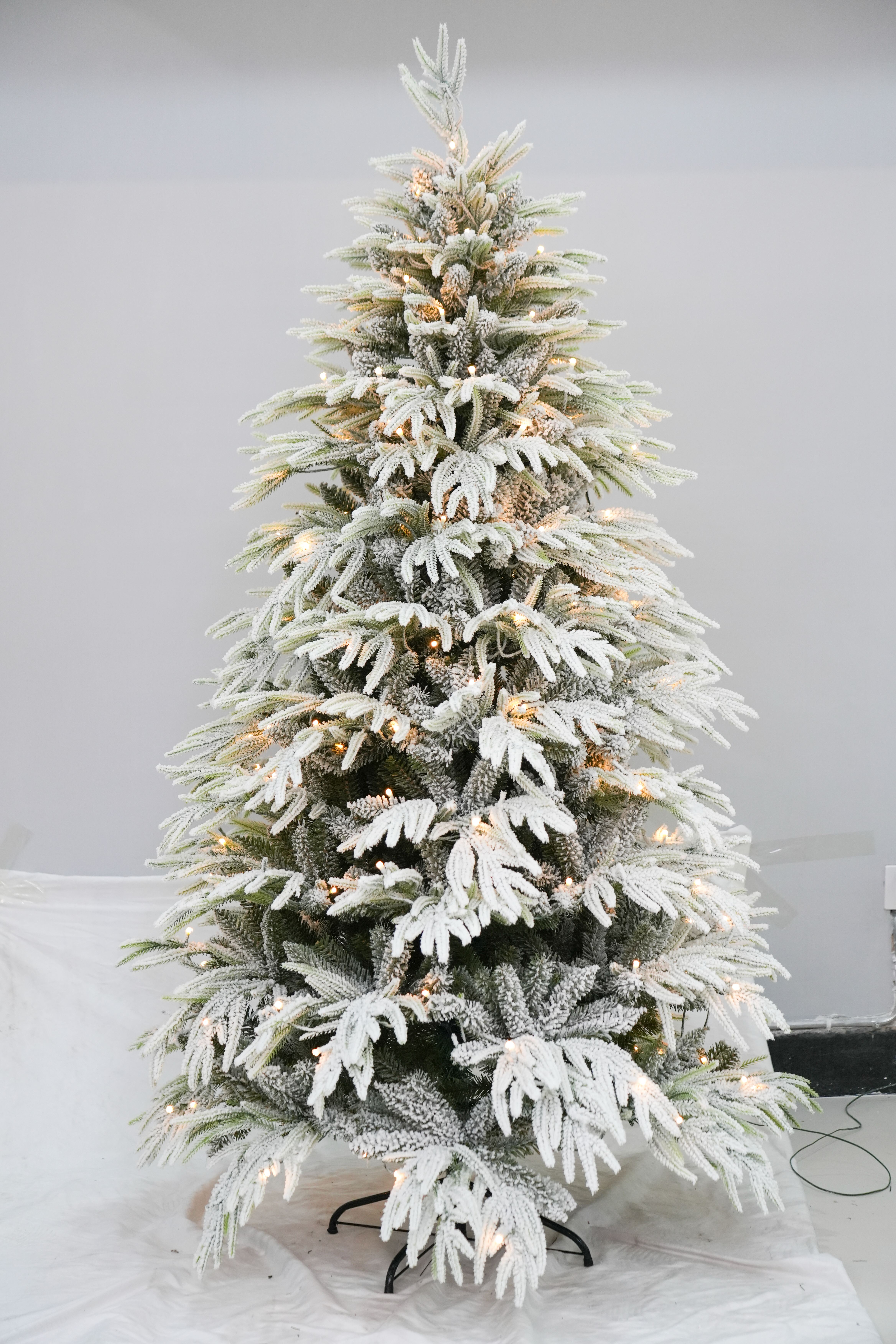 2025新款 PE/PVC混合1.2m-3m白色落雪植绒自动圣诞树 跨境热销款