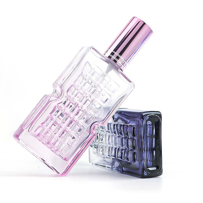 Crystal white transparent glass perfume bottle, 30ml screw-cap perfume, portioned bottles. Application Scenario