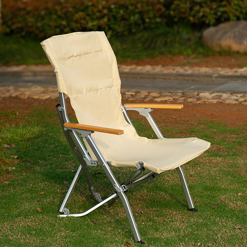 CHANODUG/ Chanodug outdoor folding sea dog Chair, Camping lightweight backrest aluminum tube chair, picnic, fishing, beach folding chair, foldable sketching seat Application Scenario