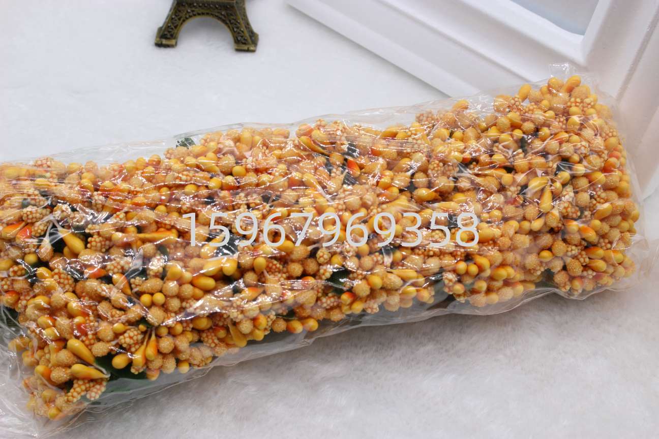 Creative green plants, artificial vines, resin resin leaves, artificial flowers, potted plants, office cultural atmosphere decoration, and artificial gardening office supplies enhance the quality of the working environment