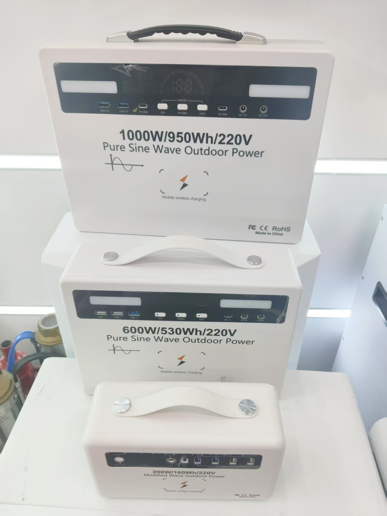 蓄电池/电池/锂电池/光伏系统/新能源产品图