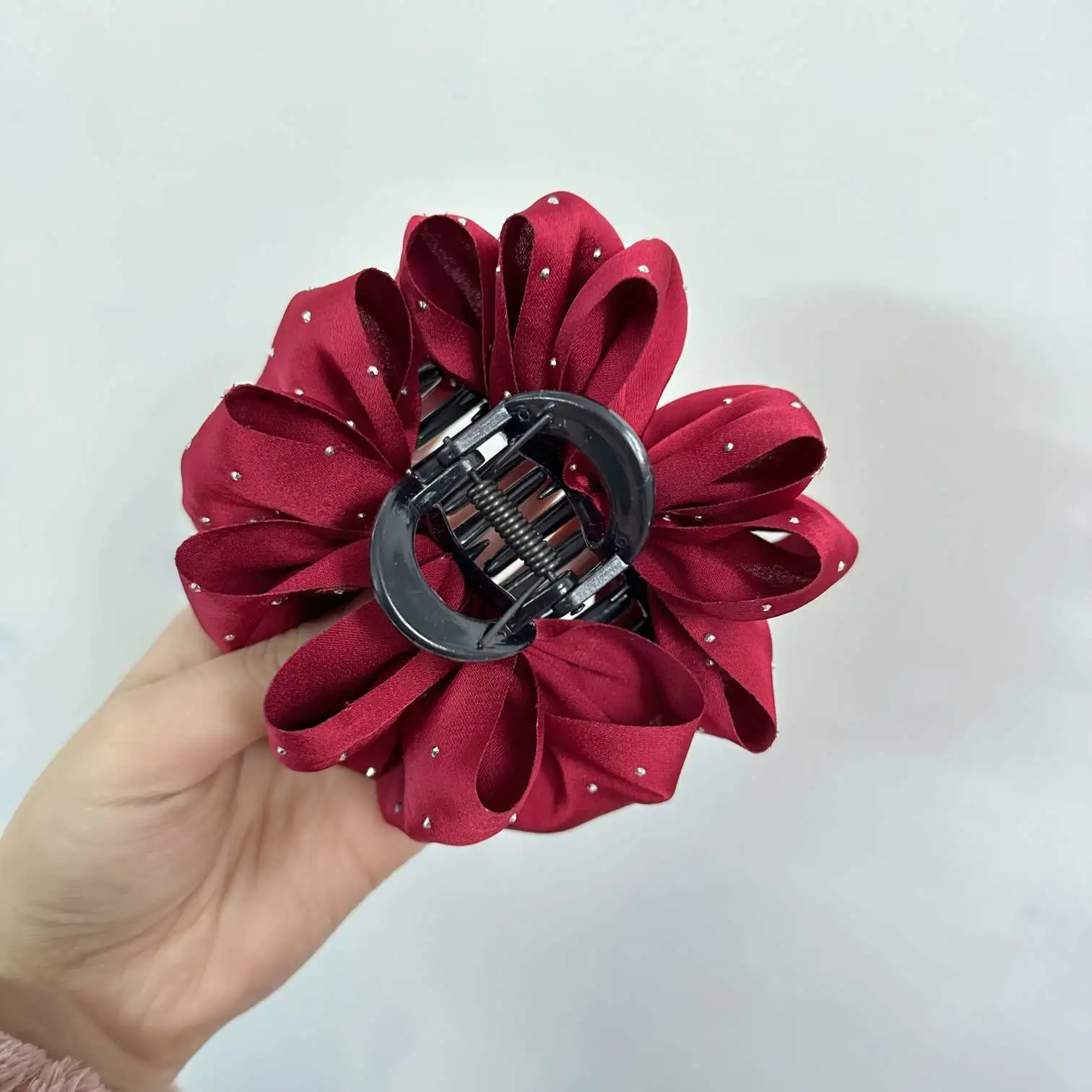Fashionable women's hair accessories, headwear, exquisite accessories, other hair accessories, trendy and personalized decorative items, hair care accessories, gift selection detail image 4
