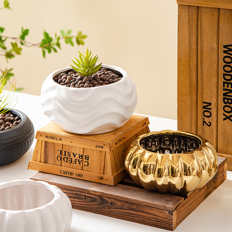 Ceramic golden pumpkin flower pot vase, white and black hydroponic artificial flower pot, table and courtyard flower pot Item Picture