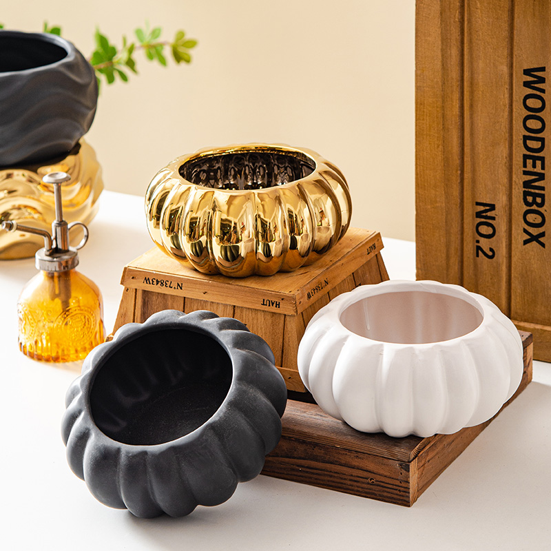 Ceramic golden pumpkin flower pot vase, white and black hydroponic artificial flower pot, table and courtyard flower pot