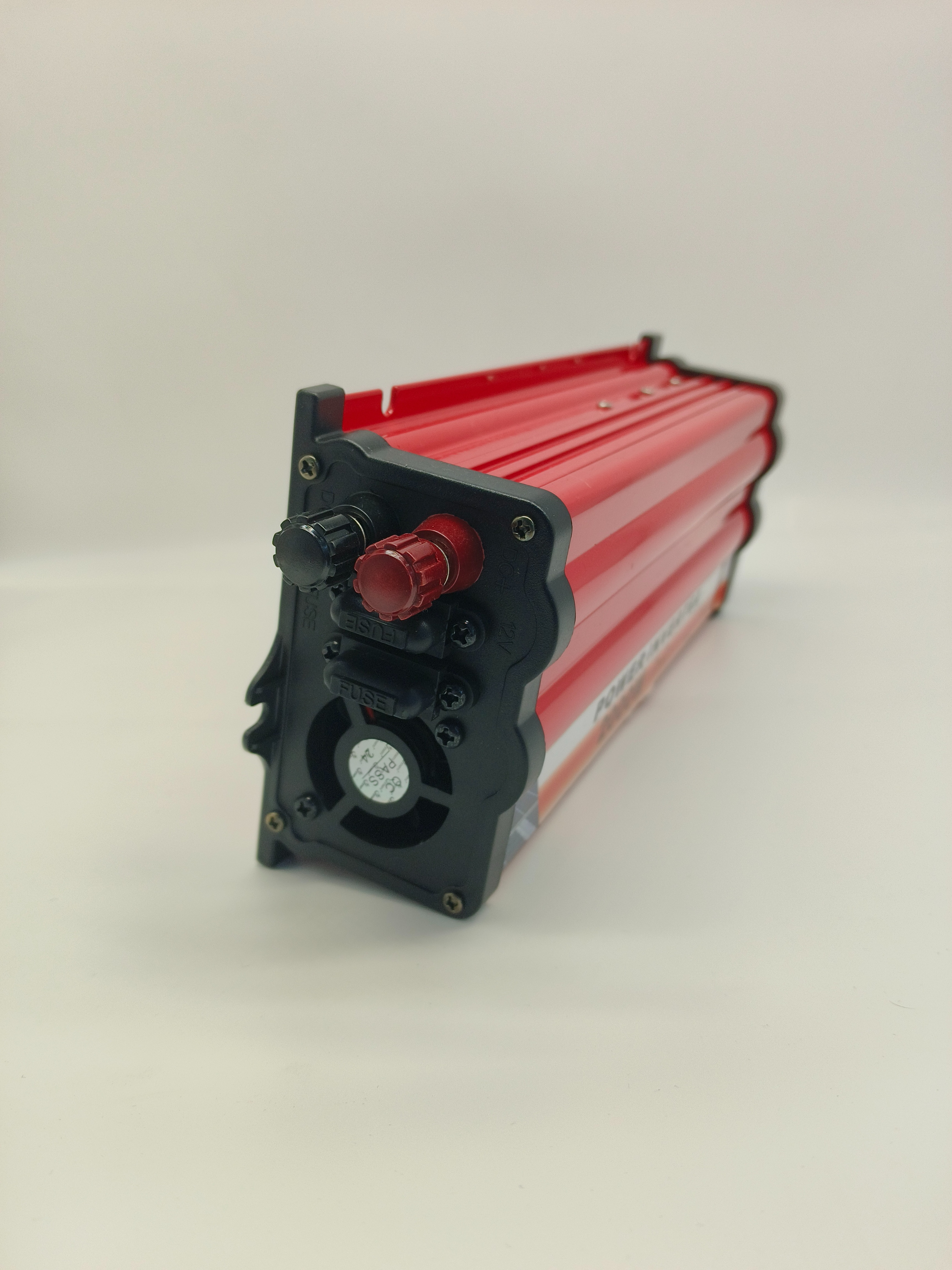 Inversor de coche 12/24V alta potencia DC12V1000W2000W3000W inversor de onda senoidal revisado inversor de onda senoidal pura inversor de coche industrial para el hogar Item Picture