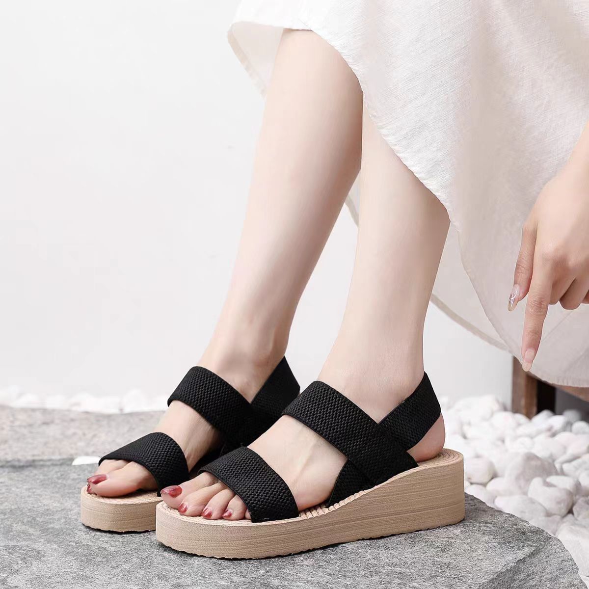 New high-heeled sandals for women, summer fashion, small children's slippers, sponge beach shoes, thick-soled and soft-soled comfortable sandals Specification image