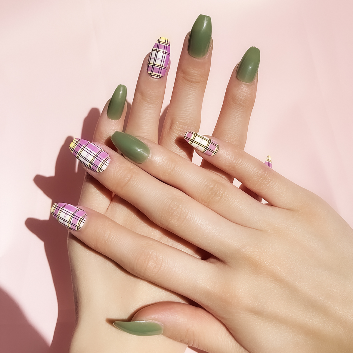 24 PCS PRESS ON NAIL TIPS COFFIN SHAPE GRID PATTERN details Picture