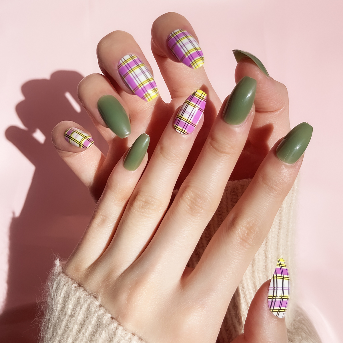 24 PCS PRESS ON NAIL TIPS COFFIN SHAPE GRID PATTERN Specification drawing