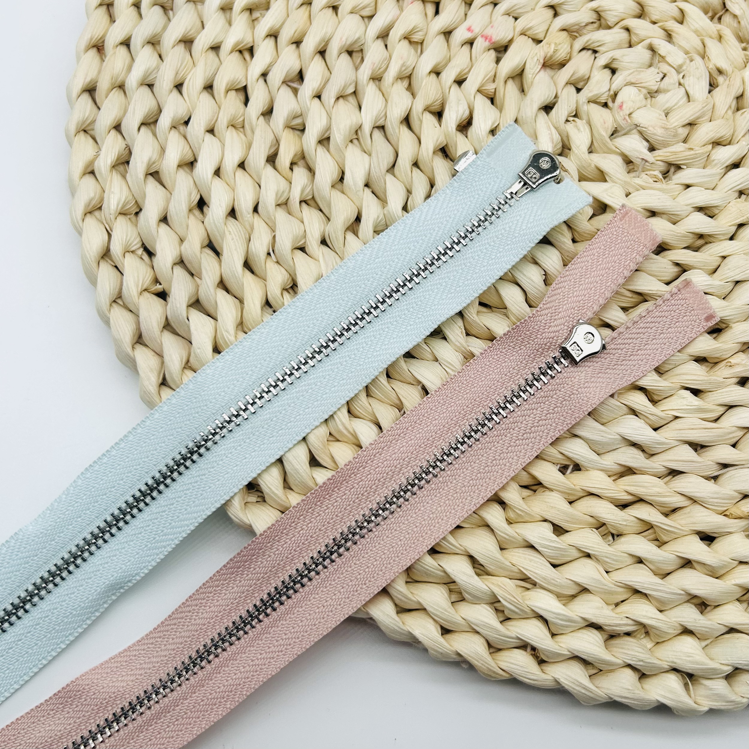 No. 3 Platinum Copper Double-Opening Zipper Craft Piece details Picture