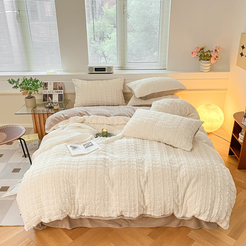 ins Thickened four-piece set of warm imitation rex rabbit fur double-sided fleece quilt cover, solid color milk fleece bedding Item Picture