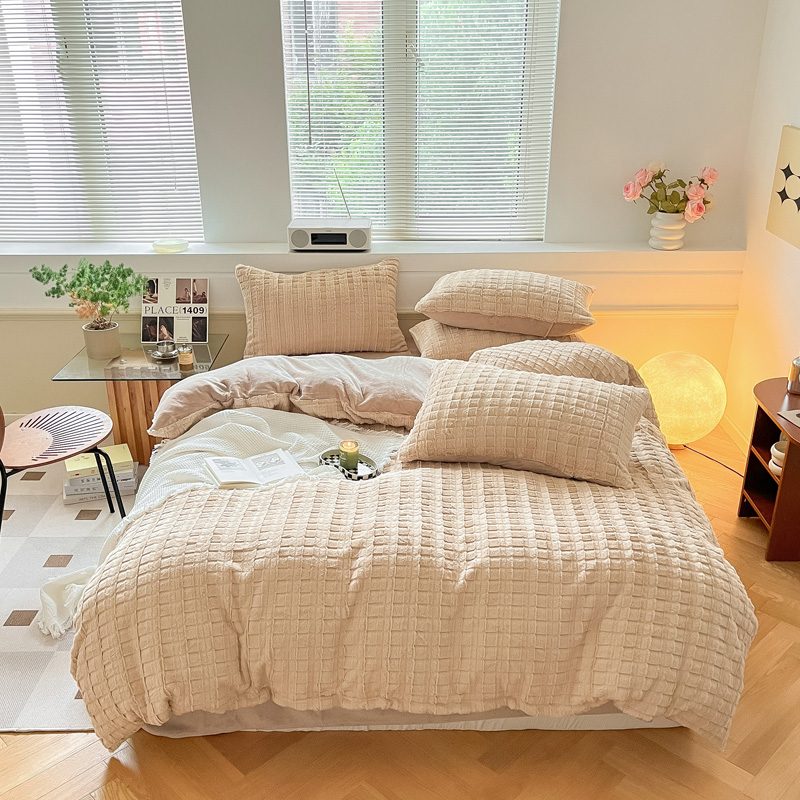 ins Thickened four-piece set of warm imitation rex rabbit fur double-sided fleece quilt cover, solid color milk fleece bedding Specification image