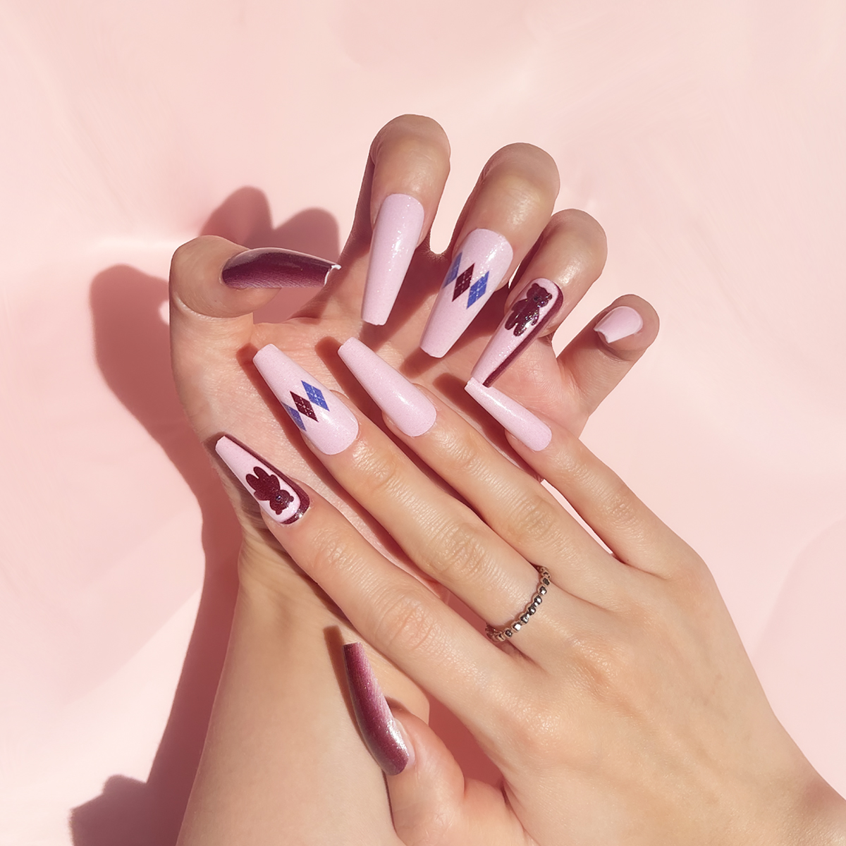 24 PCS PRESS ON NAILS LONG COFFIN SHAPE LITTLE BEAR PATTERN details Picture