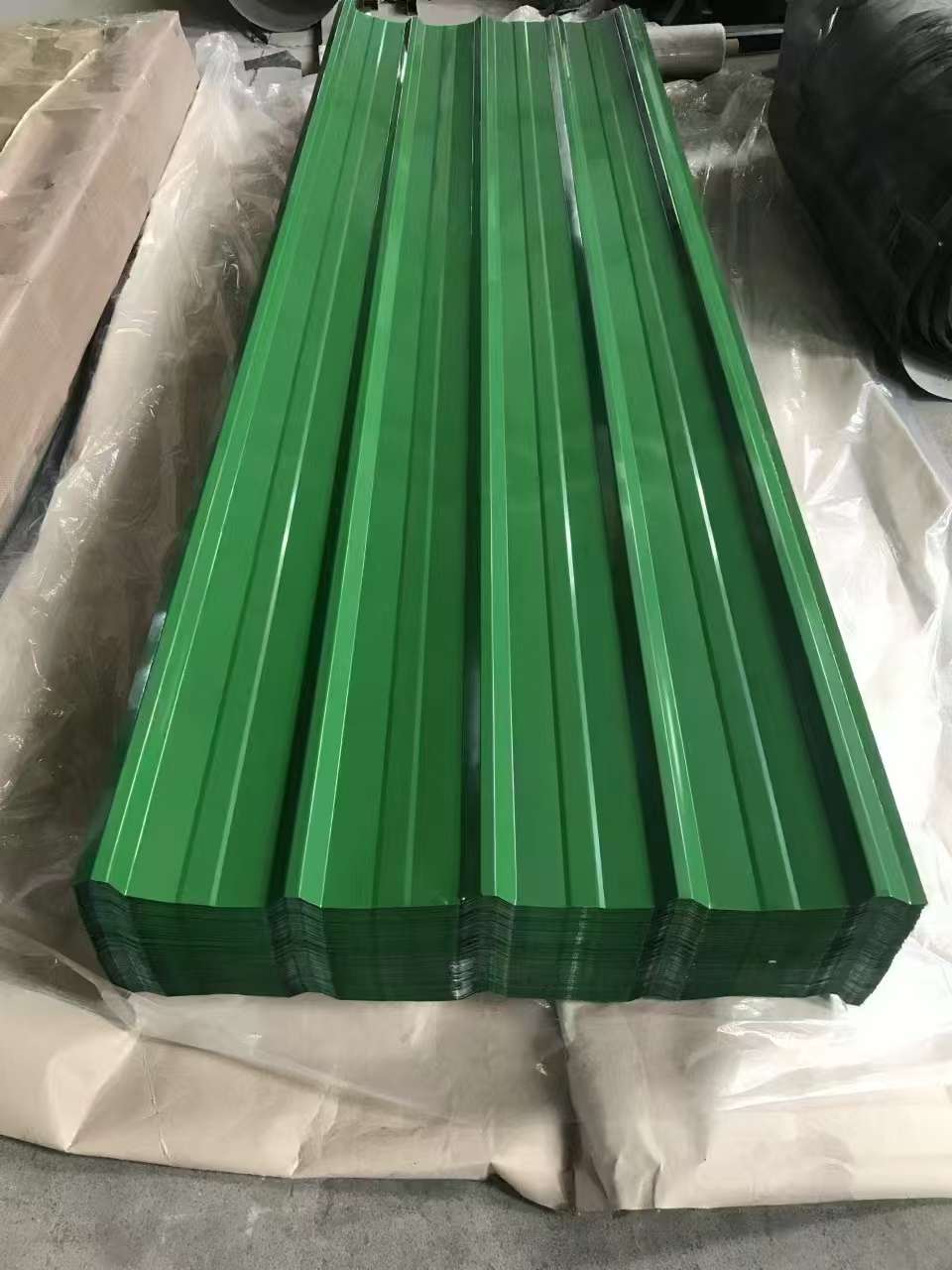 建筑用防水彩钢瓦 高强度彩钢板 建材彩钢瓦铁皮瓦 环保耐用彩钢卷 瓦片新款彩钢瓦彩钢瓦彩钢板详情图3
