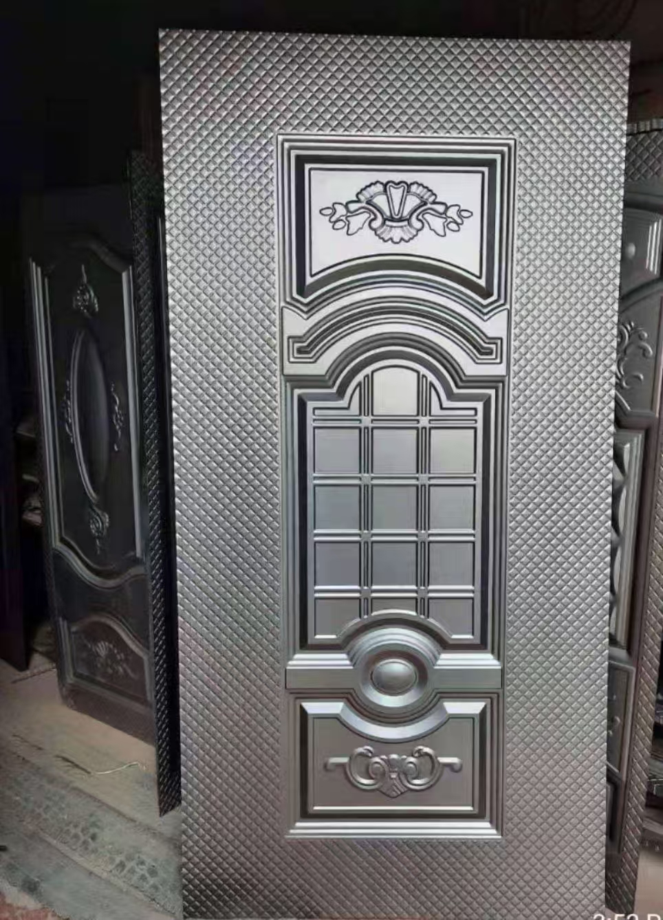 门板 冷轧门板 压花门板 镀锌门板铁皮压花门面 门面板 覆膜门板 防盗门装饰面 门面压花板详情2