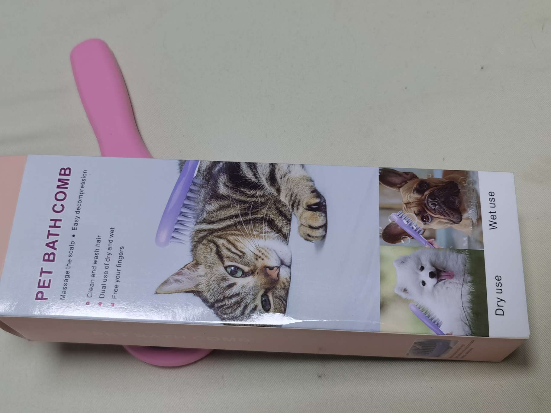 Coarse-toothed long-handled silicone hair-washing brush, a hair-washing wonder, for home scalp massage, cleaning, anti-itch and hair smoothing. Silicone comb, pet spray comb, cat and dog licking plate Item Picture