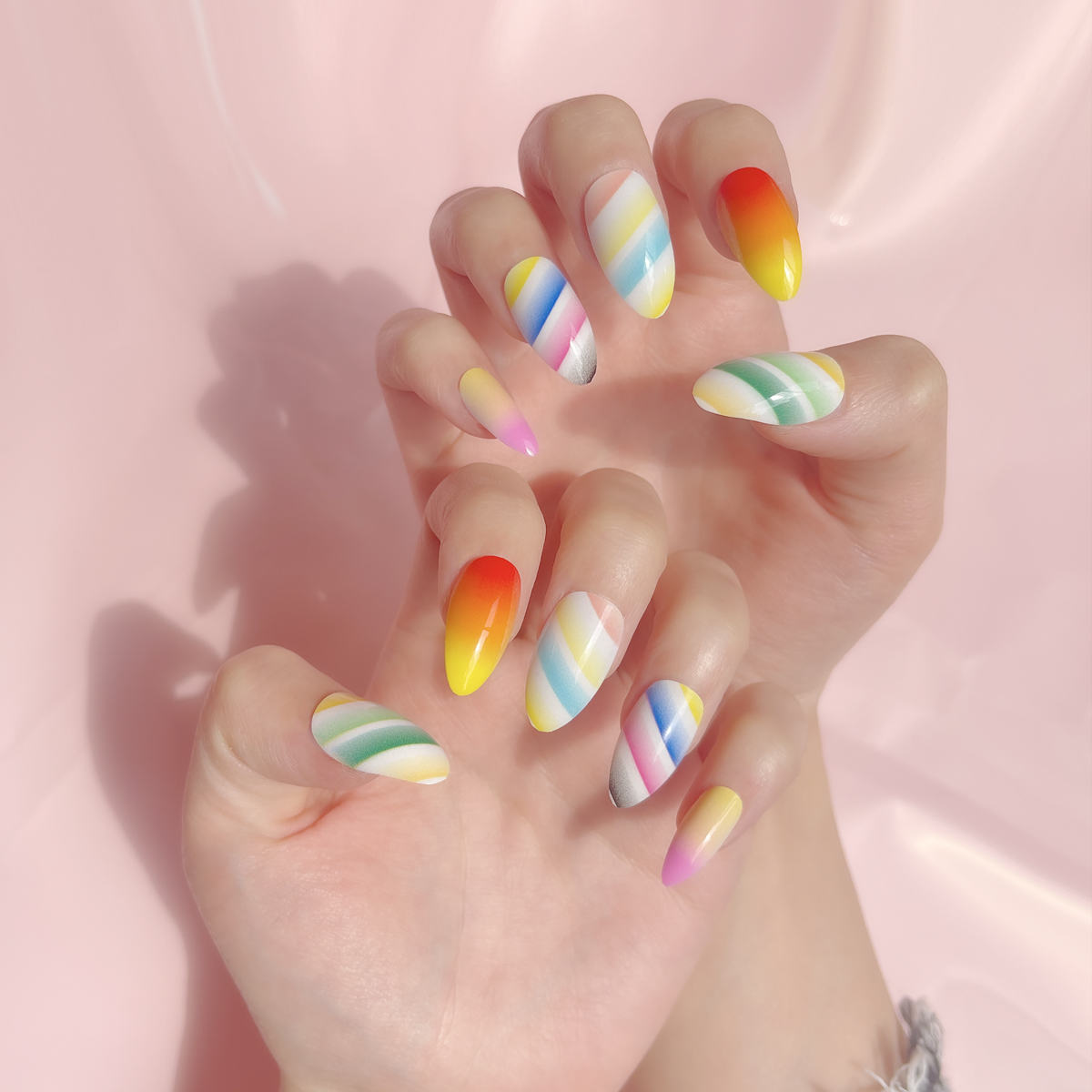 24 PCS PRESS ON NAIL TIPS ALMOND SHAPE AND MULTICOLORED Specification drawing