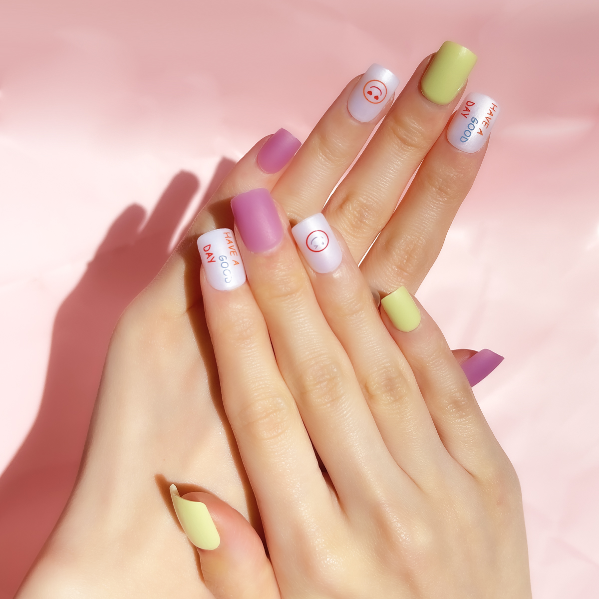 24 PCS PRESS ON NAIL TIPS SQUARE SHAPE SMILING GRAFFITI STYLE full figure