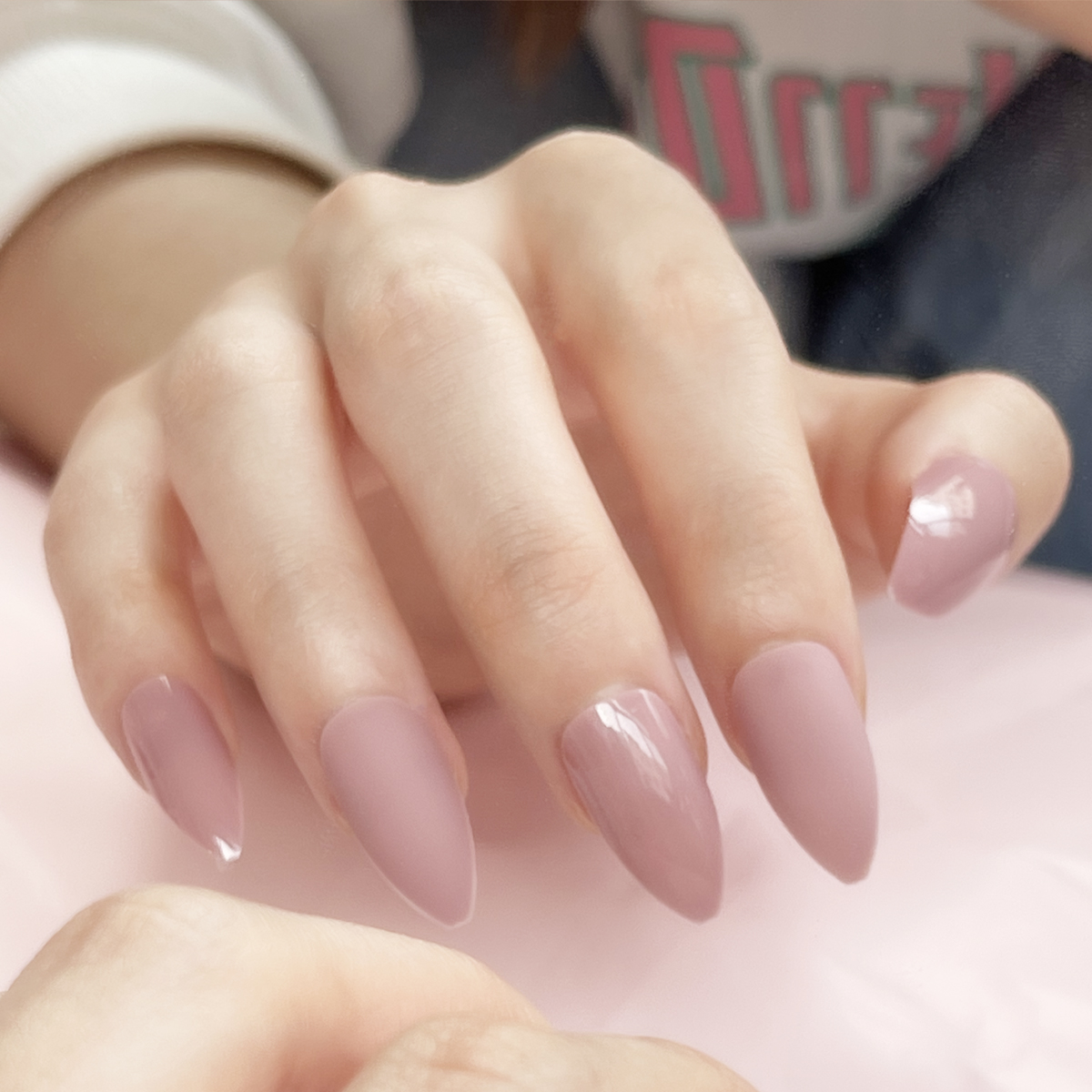 24 PCS PRESS ON NAIL TIPS STILETTO SHAPE LOTUS ROOT POWDER COLOR  Application Scenario