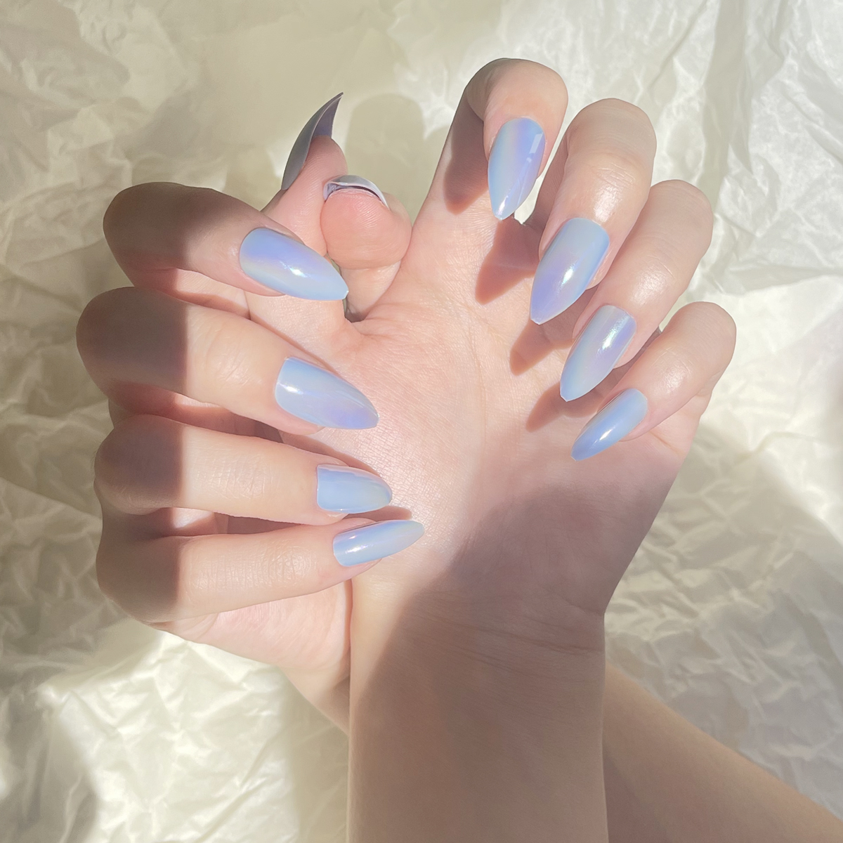 24 PCS PRESS ON NAIL TIPS ALMOND SHAPE BRIGHT BLUE SURFACE Application Scenario