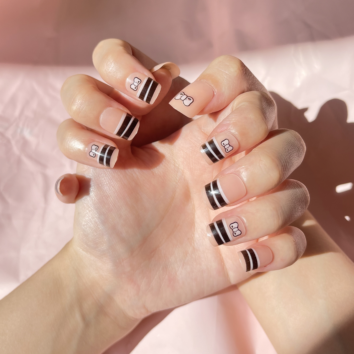 24 PCS PRESS ON NAIL TIPS SQUARE SHAPE BLACK AND WHITE STRIPES WITH BOW TIE full figure