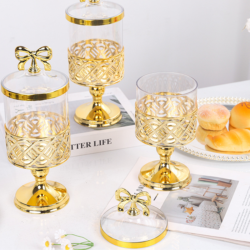 X10-6899-C外贸欧式透明镀金带盖糖果罐金雕花轻奢收纳高脚储蓄罐