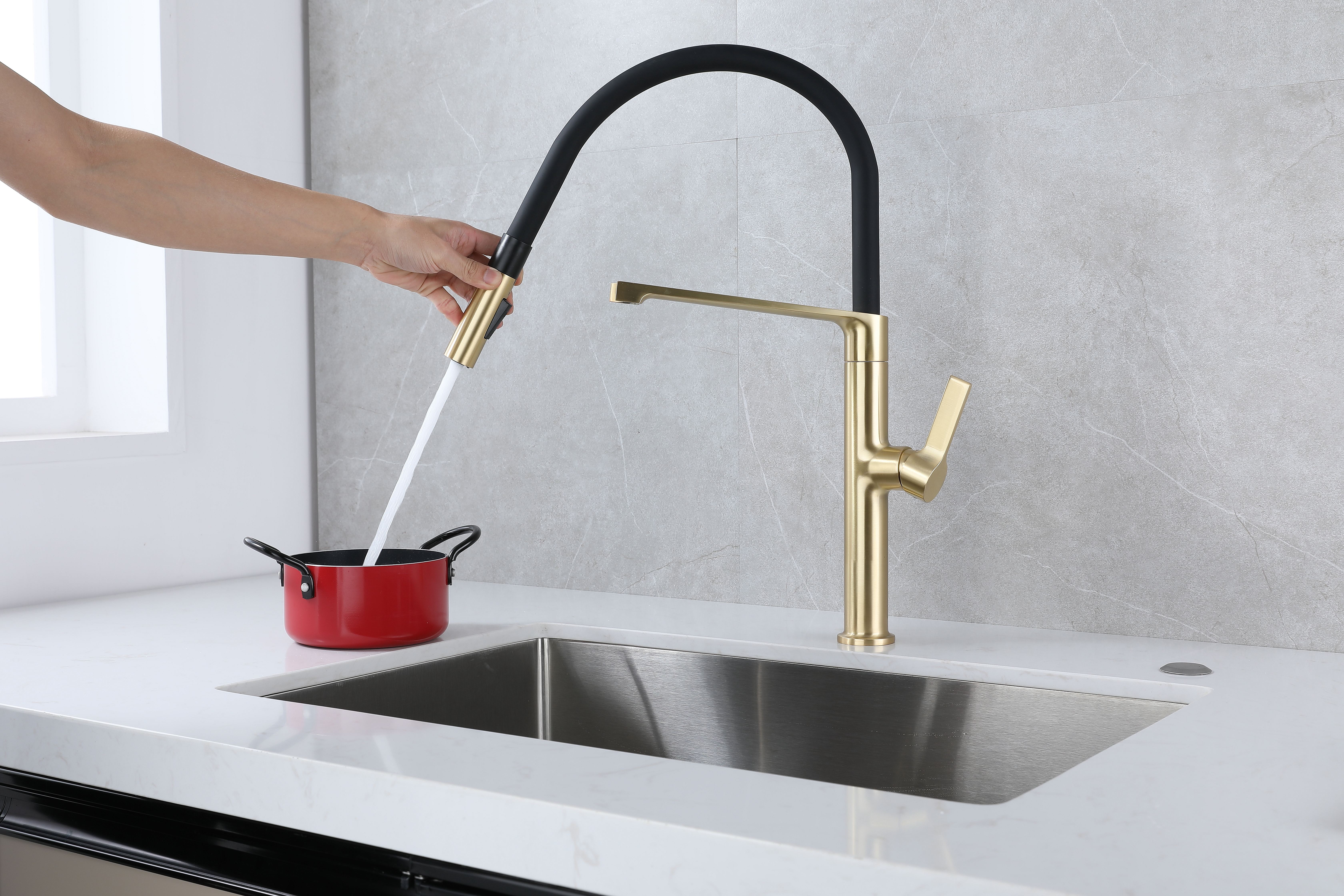 RAN brand, V70 model, kitchen faucet, imported valve core, electroplated + baked paint, highly efficient water-saving, healthy and environmentally friendly, selected main materials Application Scenario