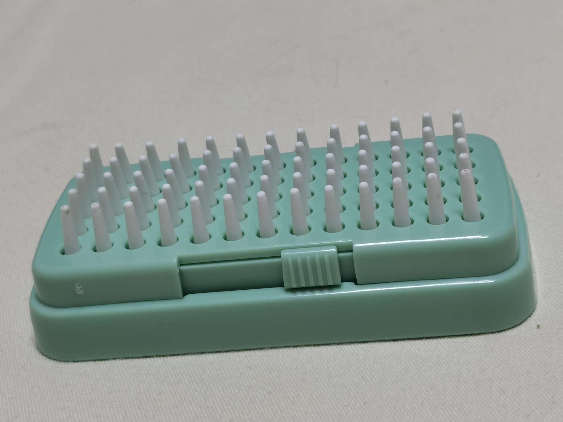 Portable telescopic comb, magic hair combing, cleaning without harming the scalp, hairdressing comb, smooth hair washing comb, pet brush undefined