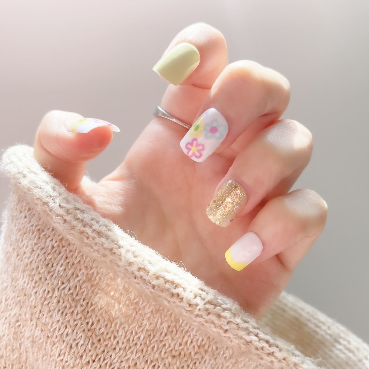 24 PCS PRESS ON NAIL TIPS SQUARE SHAPE COLORFUL FLOWER AND GOLD GLITTER Item Picture