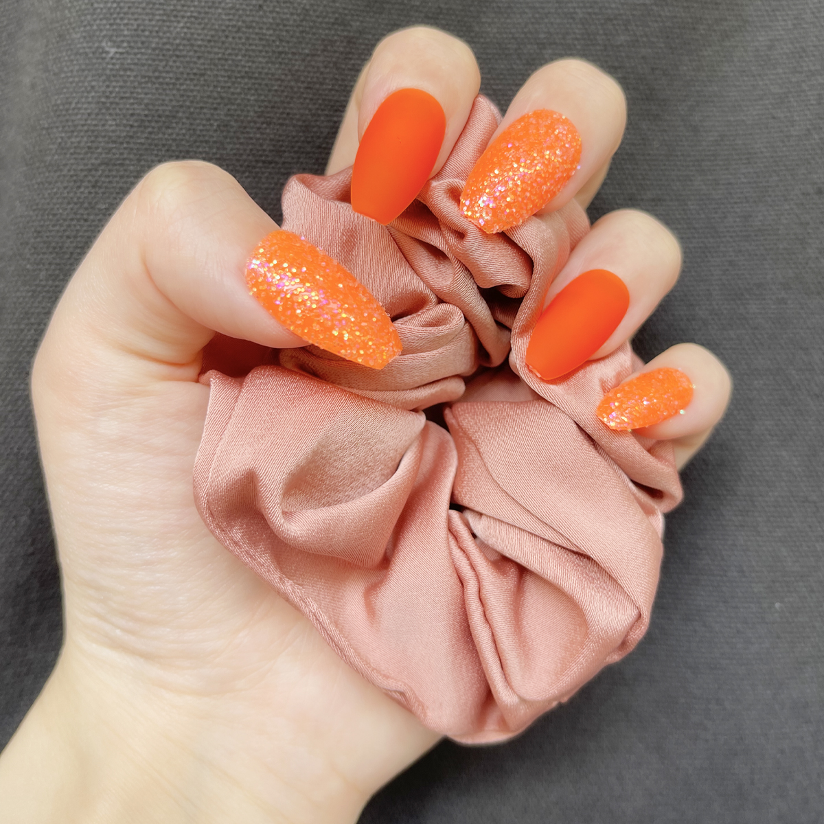 24 PCS PRESS ON NAIL TIPS COFFIN SHAPE ORANGE MATTE AND GLITTER Specification drawing